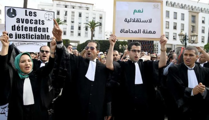بعد احالته على الدستورية.. المحامي منديلي يرصد 10 “خروقات دستورية” في قانون المحاماة