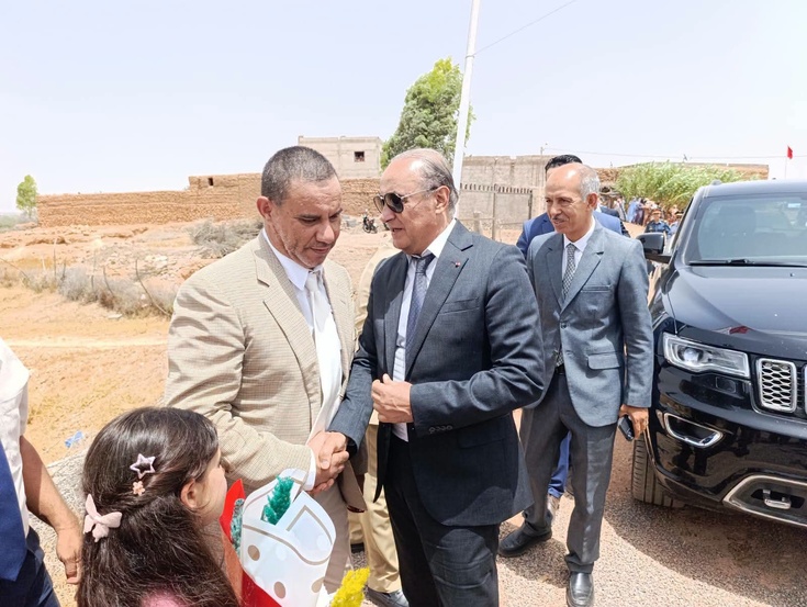 بمناسبة الذكرى السابعة والعشرين لعيد العرش المجيد عامل إقليم قلعة السراغنة سمير اليزيدي يعطي انطلاقة مجموعة من المشاريع التنموية بالاقليم