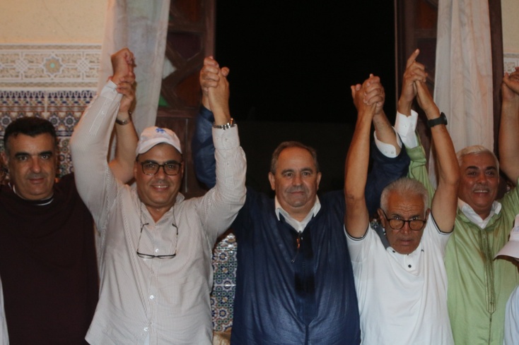 أولاد الزعرية تضع ملفات الماء والبناء والفلاحة أمام المداوي وصلاح الخير خلال لقاء انتخابي
