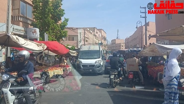 احتلال الملك العمومي لايزال يجتاح مدينة ابن جرير بشكل لافت للنظر...!