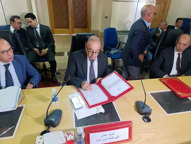 عامل إقليم قلعة السراغنة سمير اليزيدي يوزع اسطولا من الحافلات للنقل المدرسي على الجماعات الترابية لنقل التلاميذ من دواويرهم الى المؤسسات التعليمية