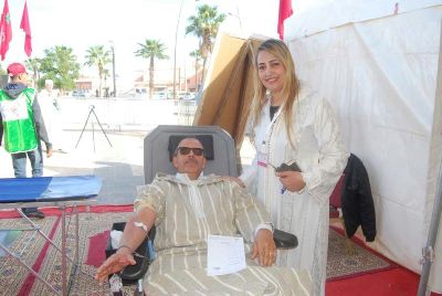أزيد من 300 متبرع بالدم في حملة النداء الإنساني لجمعية كرامتي بابن جرير .