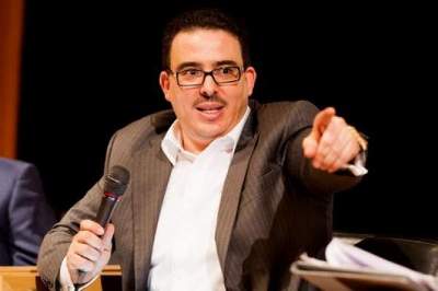 محاكمة الصحفي توفيق بوعشرين في جلسة ساخنة أمام غرفة الجنايات الاستنافية بالدار البيضاء. محاكمة الصحفي توفيق بوعشرين في جلسة ساخنة أمام غرفة الجنايات الاستنافية بالدار البيضاء.