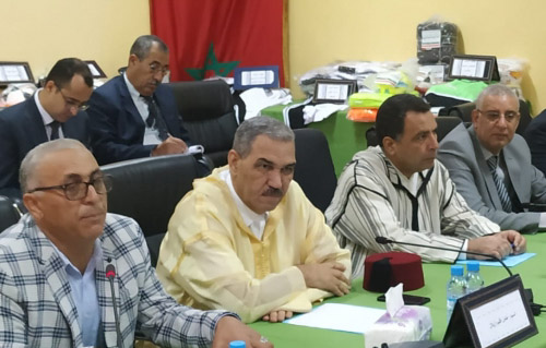 عامل إقليم ازيلال يترأس لقاء تواصليا مع المجلس الجماعي بدمنات و يترأس حفلا تكريميا لرياضيين وتوزيع معدات على الجمعيات12