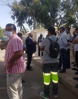 هكذا الاستعداد للدخول المدرسي بابن جرير...العشرات من آباء وأولياء تلامذة مؤسسة سبيل الرشاد الخصوصية في وقفة احتجاجية أمام مقر عمالة الإقليم