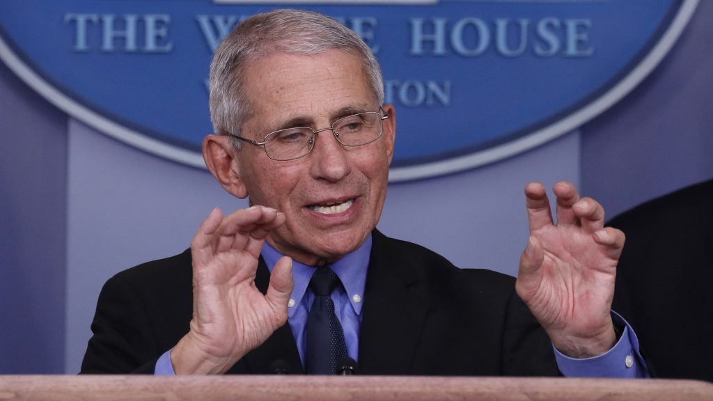 فاوتشي: سلالة كورونا الجديدة في بريطانيا لا تؤدي إلى الإصابة بعدوى أكثر خطورة فاوتشي: سلالة كورونا الجديدة في بريطانيا لا تؤدي إلى الإصابة بعدوى أكثر خطورة