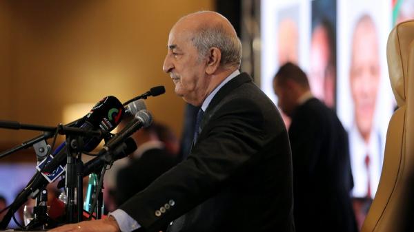 الرئيس الجزائري يقرر حل البرلمان والدعوة لإجراء انتخابات مبكرة