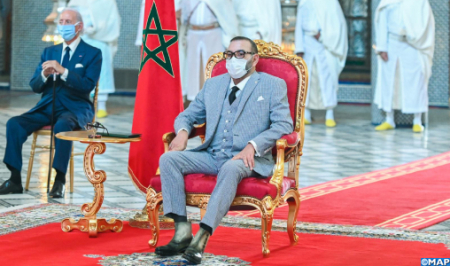 صاحب الجلالة الملك محمد السادس يترأس بفاس حفل إطلاق وتوقيع اتفاقيات تصنيع وتعبئة اللقاح المضاد لكوفيد-19 ولقاحات أخرى بالمغرب
