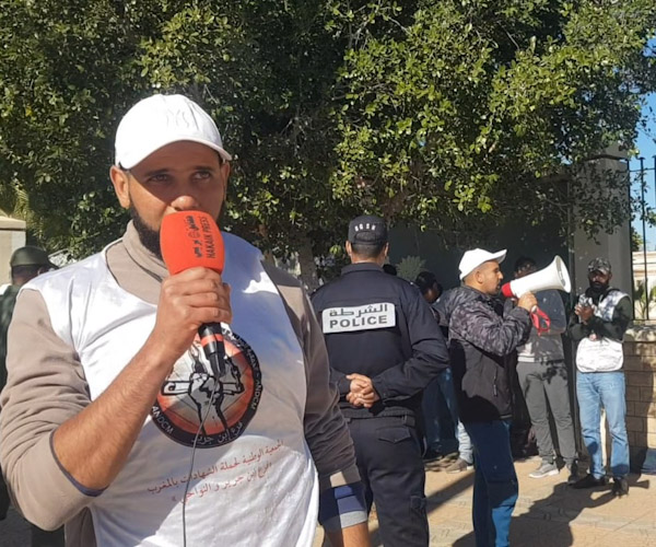 شعارات غاضبة في وقفة احتجاجية للمعطلين حاملي الشهادات بابن جرير أمام عمالة إقليم الرحامنة