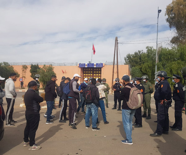 احتجاجات المعطلين الحاملين للشهادات بابن جرير مستمرة احتجاجات المعطلين الحاملين للشهادات بابن جرير مستمرة