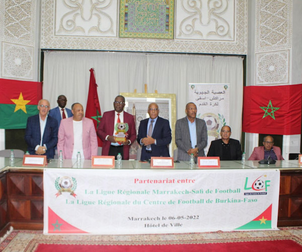   اتفاقية شراكة بين عصبة مراكش اسفي لكرة القدم والعصبة المركزية لبوركينا فاسو 