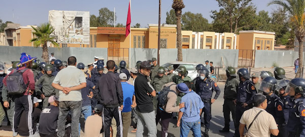    وقفة احتجاجية للمعطلين بابن جرير تندد بأسلوب المماطلة والتسويف وتدخل أمني عنيف 