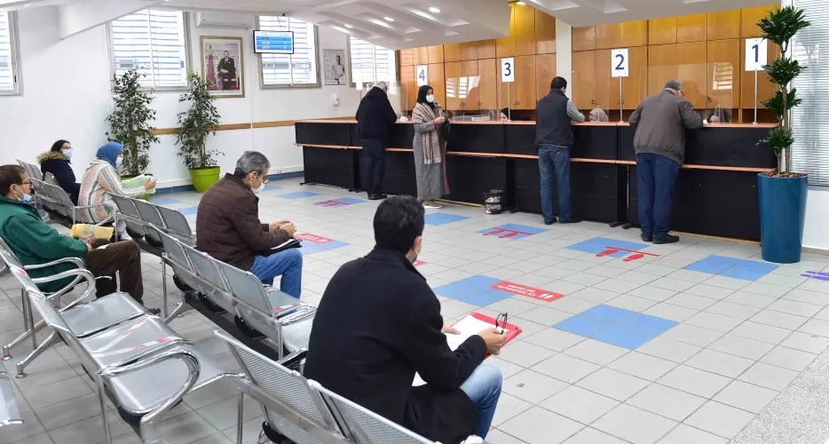 فساد وعرقلة وتمركز.. تقرير يؤكد أن الإدارة العمومية تعاني أعطابا بنيوية لم تنجح التدخلات في علاجها