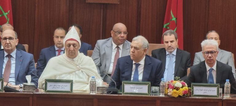 لفتيت يشرف على تنصيب فريد شوراق واليا جديدا لجهة مراكش آسفي خلفا لكريم قسي لحلو.