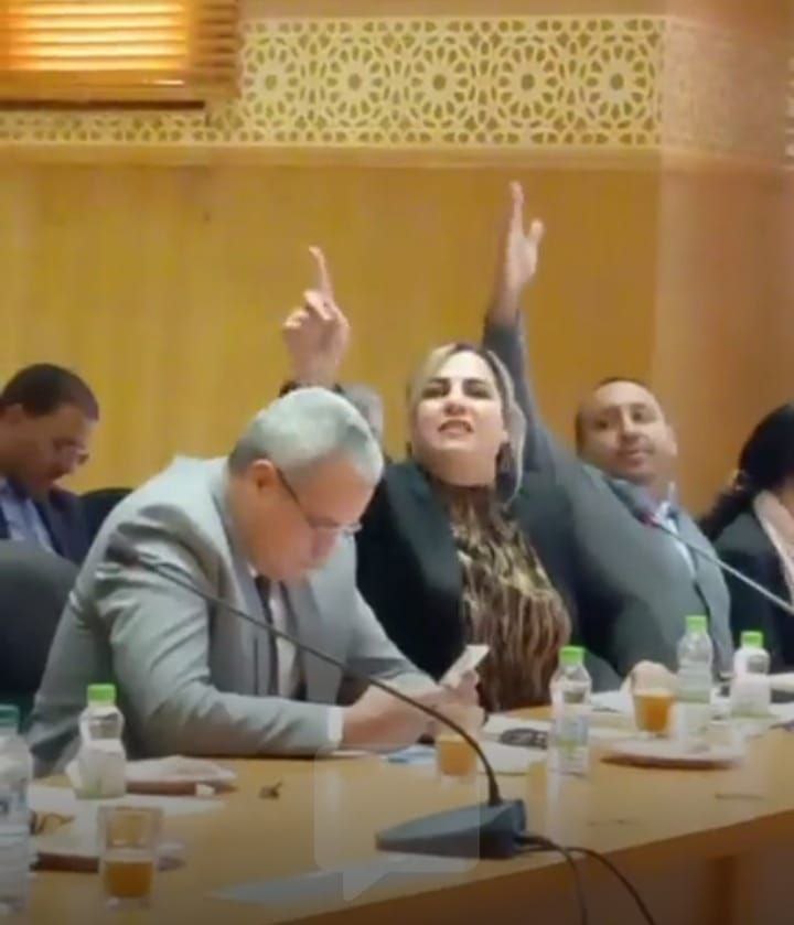 قطار الأغلبية "المدعومة"بالمجلس الحضري لإبن جرير يدهس الساكنة...!؟ قطار الأغلبية "المدعومة"بالمجلس الحضري لإبن جرير يدهس الساكنة...!؟