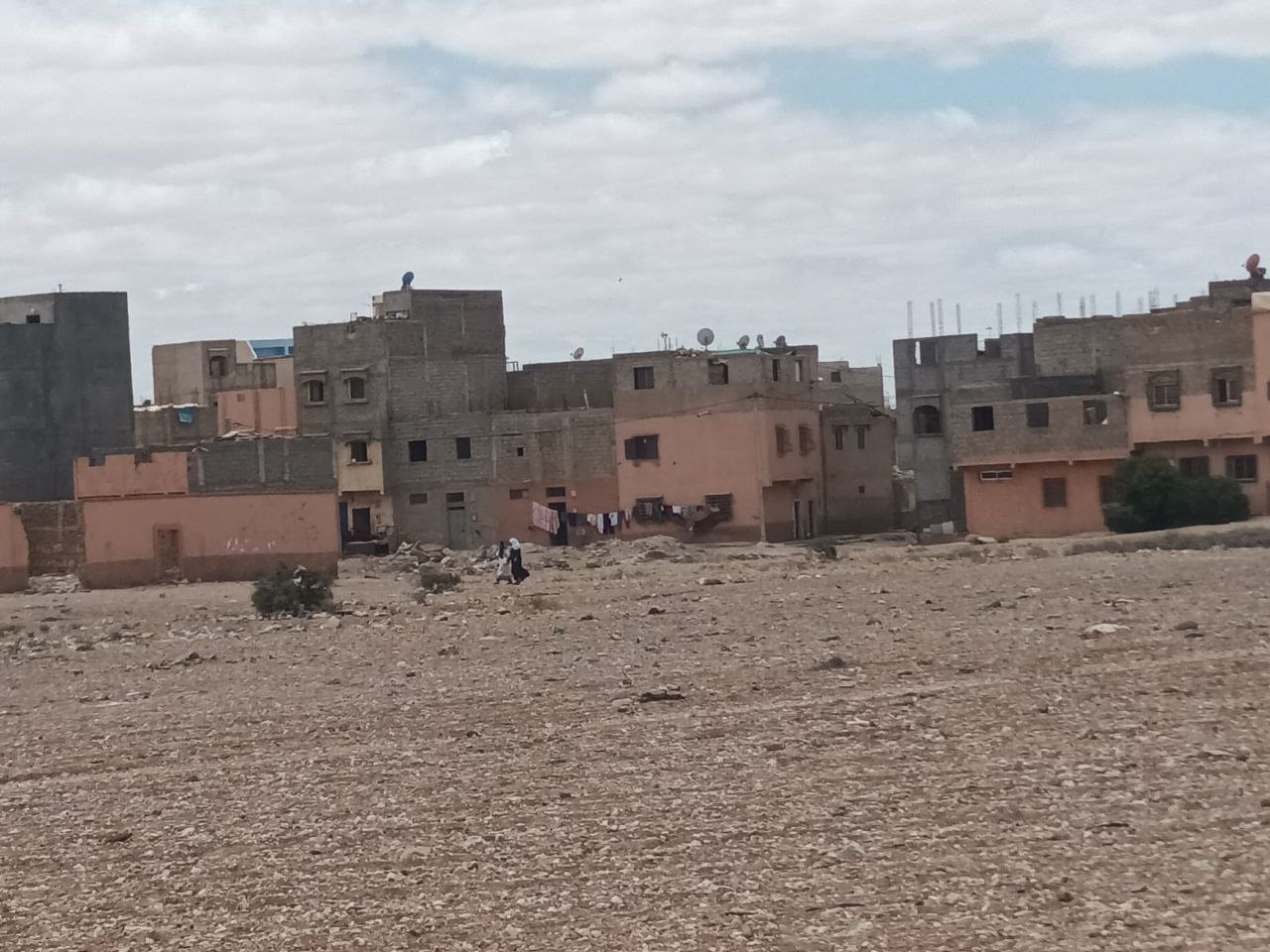 البناء العشوائي "الرشوائي"بابن جرير يزداد استفحالا...والسلطات في وادهم يهيمون....! البناء العشوائي "الرشوائي"بابن جرير يزداد استفحالا...والسلطات في وادهم يهيمون....!