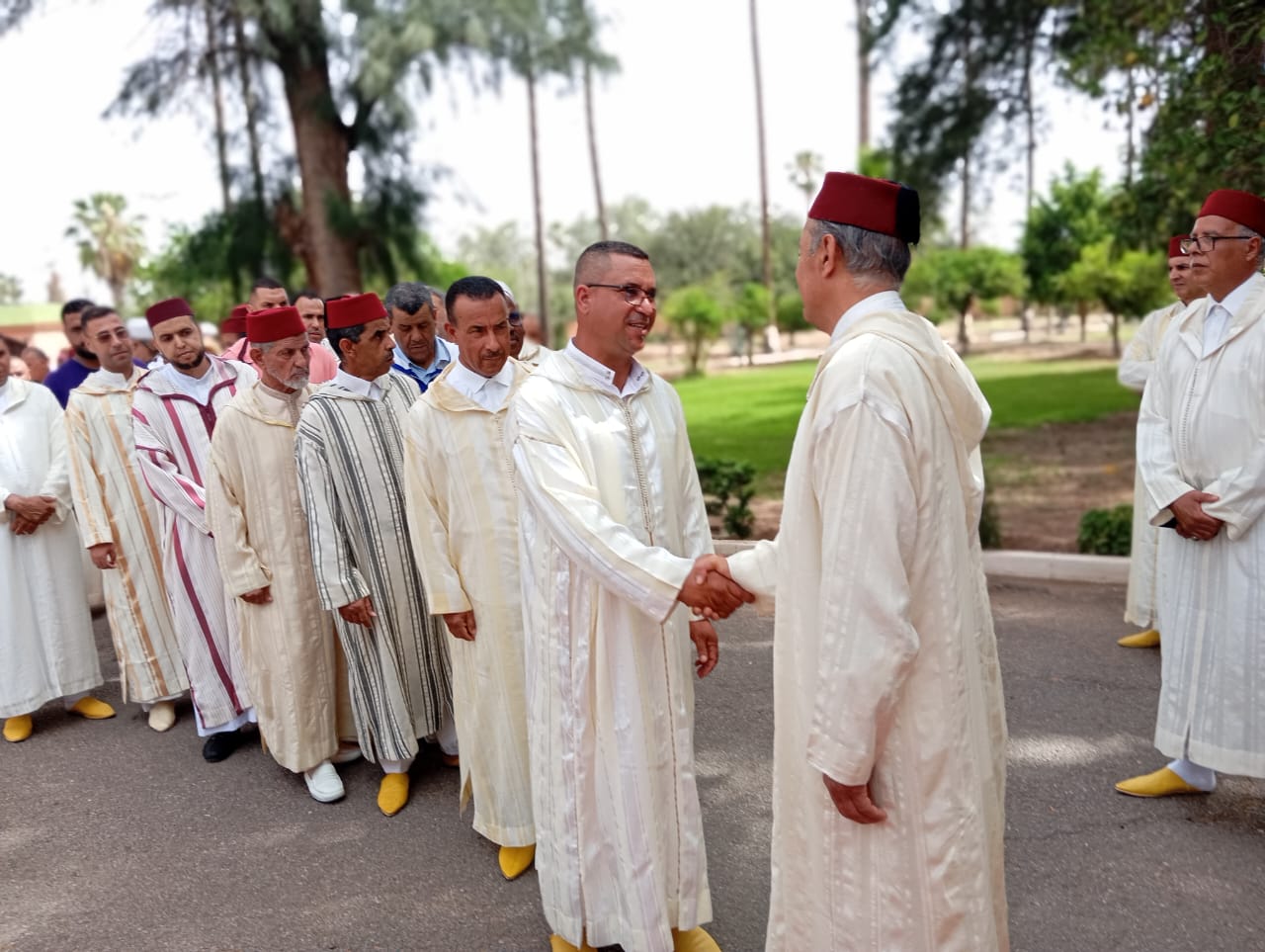 عامل إقليم قلعة السراغنة السيد سمير اليزيدي يقيم حفل استقبال على شرف المدعوين بالاقامة العاملية عامل إقليم قلعة السراغنة السيد سمير اليزيدي يقيم حفل استقبال على شرف المدعوين بالاقامة العاملية