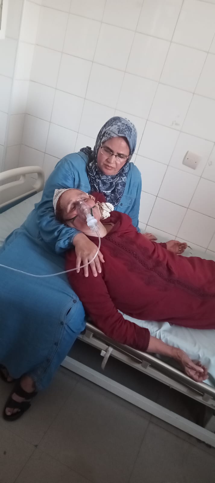 ويستمر اعتصام أفراد عائلة "ياسين الشبلي" بالقرب من المحكمة الإبتدائية بابن جرير....!