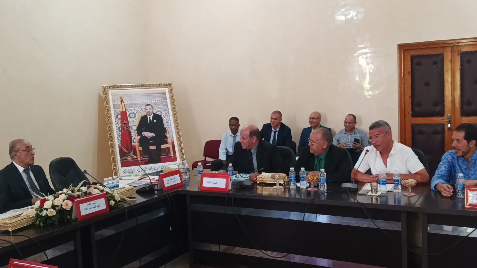   في اللقاء التواصلي مع مجلس الجماعي لسيدي رحال عامل إقليم قلعة السراغنة يلح على تنمية المدينة والنائب البرلماني والمستشار الجماعي والاقليمي عبدالرحيم واعمرو يجسد انتظارات ساكنة سيدي رحال البودالي