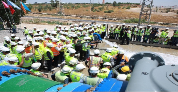 المكتب الشريف للفوسفاط (OCP) يطلق أنبوب نقل المياه المحلاة بين مدينتي الجرف الأصفر وخريبكة المكتب الشريف للفوسفاط (OCP) يطلق أنبوب نقل المياه المحلاة بين مدينتي الجرف الأصفر وخريبكة