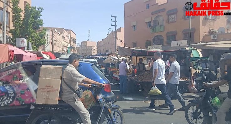 احتلال الملك العمومي لايزال يجتاح مدينة ابن جرير بشكل لافت للنظر...!