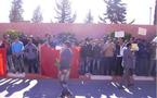 عمال السميسي ريجي في اعتصام مفتوح أمام إدارة الفوسفاط بمركز ابن جرير صباح هذا اليوم