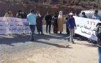 وقفة احتجاجية امام مقر جماعة تنگرفا اقليم سيدي افني تطالب بالماء الصالح للشرب وتندد بالسياسات الفاشلة في المنطقة