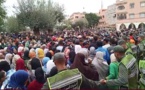 ساكنة أمزميز المتضررة من الزلزال تطالب في مسيرة احتجاجية برفع التهميش والإقصاء