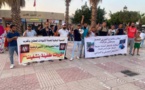 المعطلون يقفون امام دار الشباب القدس بابن جرير