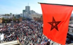 المغاربة بمختلف مشاربهم تحت خطاء واحد "العلم الوطني" بمسيرة الرباط التاريخية