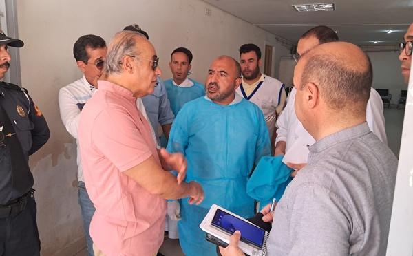سمير اليزيدي عامل إقليم قلعة السراغنة يحل  بالمستشفى الإقليمي السلامة  بخصوص حادتة السير بسيدي ادريس بسور العز والتي خلفت سبعة ضحايا في عين المكان و سبعة جرحى حالاتهم متفاوتة الخطورة