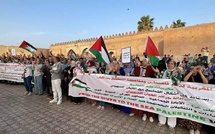 دعما لفلسطين ورفضا التطبيع مع اسرائيل...مئات المغاربة يتظاهرون بمراكش
